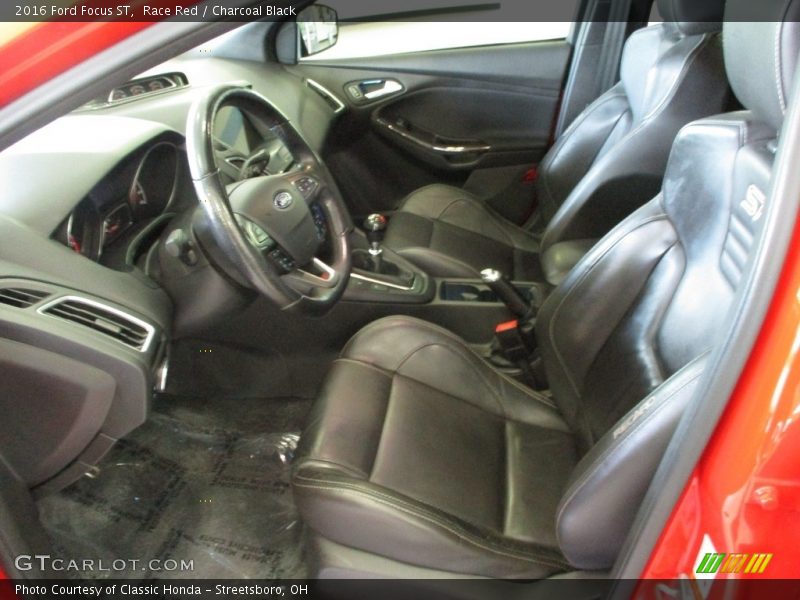 Race Red / Charcoal Black 2016 Ford Focus ST