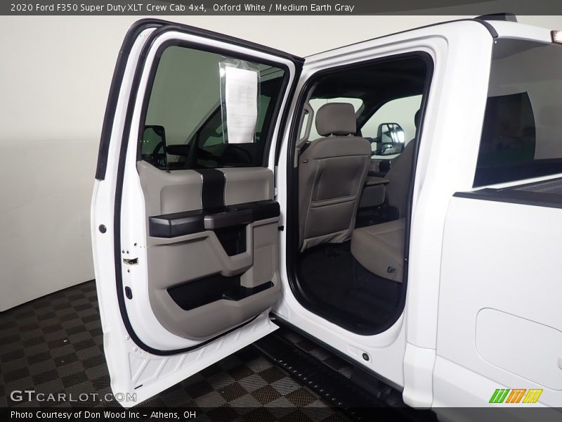 Oxford White / Medium Earth Gray 2020 Ford F350 Super Duty XLT Crew Cab 4x4