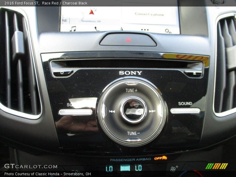 Race Red / Charcoal Black 2016 Ford Focus ST