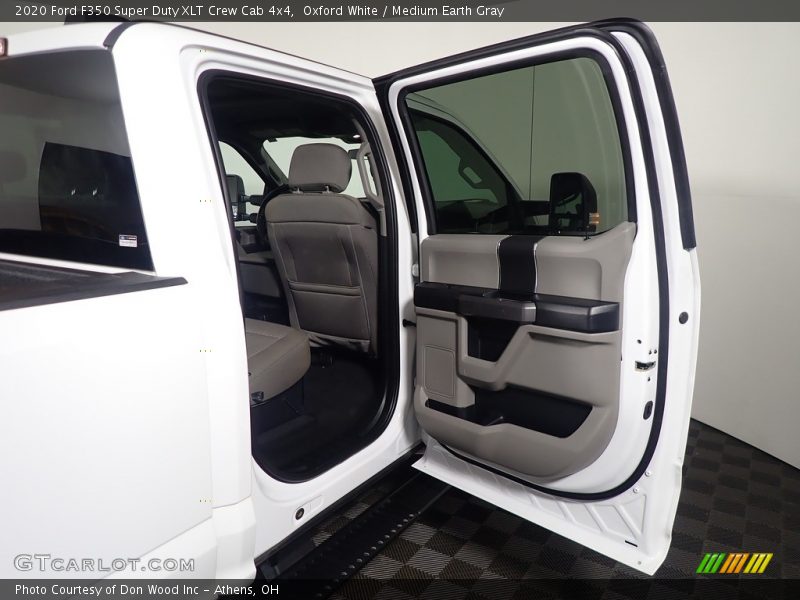 Oxford White / Medium Earth Gray 2020 Ford F350 Super Duty XLT Crew Cab 4x4
