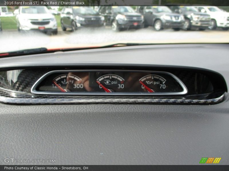 Race Red / Charcoal Black 2016 Ford Focus ST