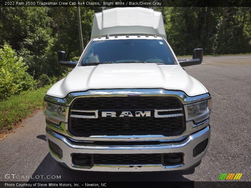 Bright White / Black/Diesel Gray 2022 Ram 3500 Tradesman Crew Cab 4x4 Chassis