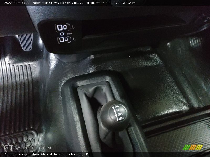 Bright White / Black/Diesel Gray 2022 Ram 3500 Tradesman Crew Cab 4x4 Chassis