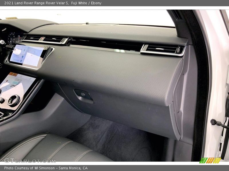 Dashboard of 2021 Range Rover Velar S