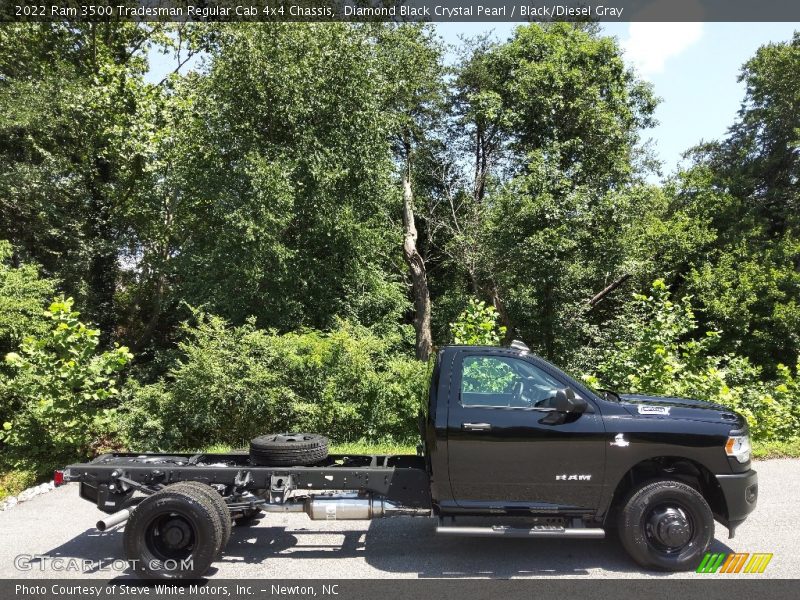  2022 3500 Tradesman Regular Cab 4x4 Chassis Diamond Black Crystal Pearl