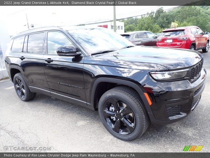 Front 3/4 View of 2022 Grand Cherokee L Altitude 4x4