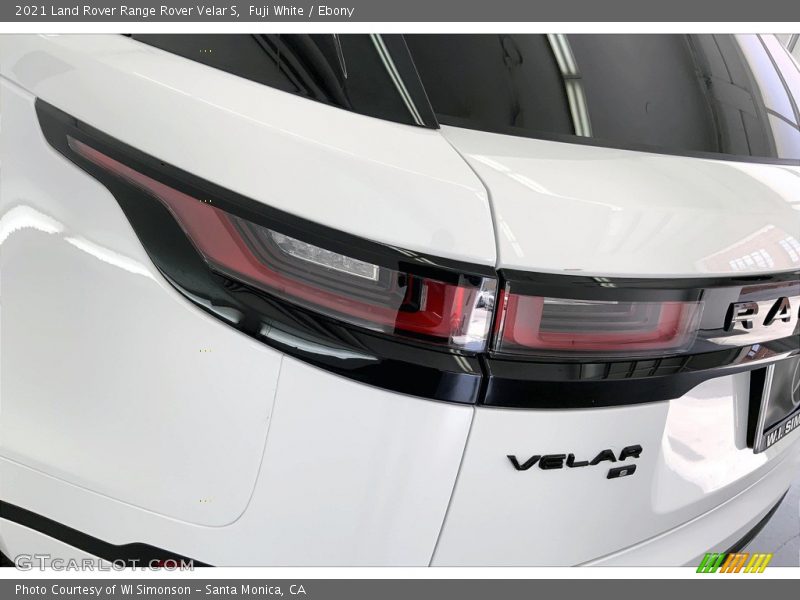 Fuji White / Ebony 2021 Land Rover Range Rover Velar S