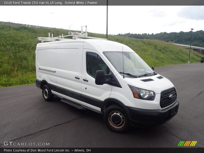 Front 3/4 View of 2016 Transit 250 Van XL LR Long
