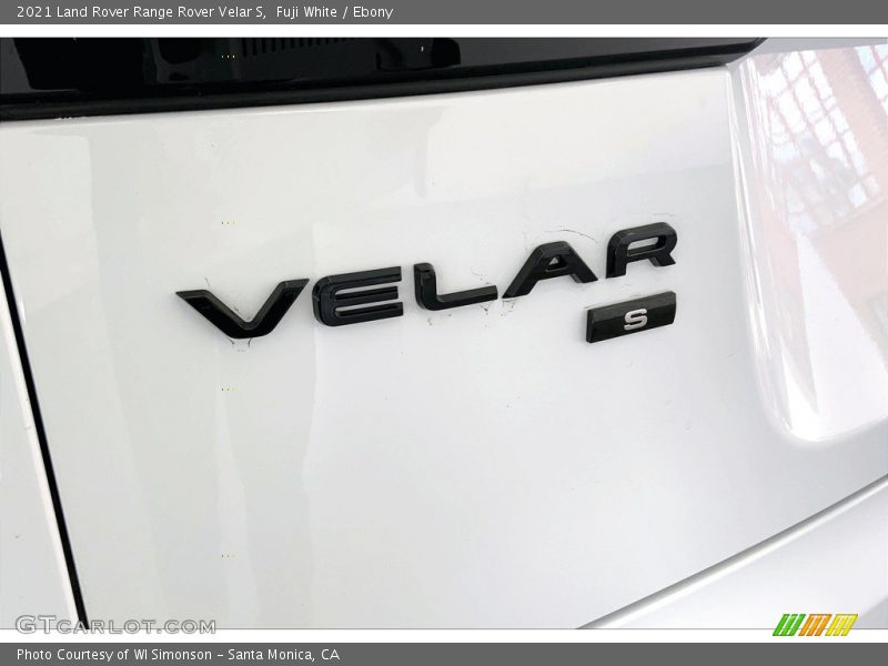  2021 Range Rover Velar S Logo