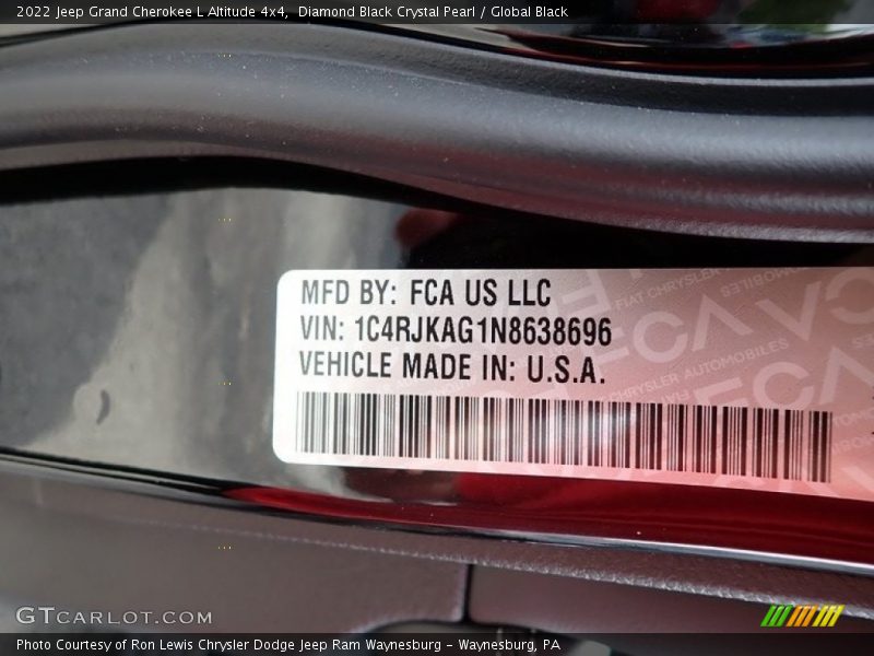 Diamond Black Crystal Pearl / Global Black 2022 Jeep Grand Cherokee L Altitude 4x4