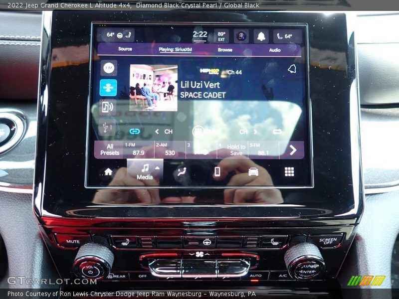 Diamond Black Crystal Pearl / Global Black 2022 Jeep Grand Cherokee L Altitude 4x4