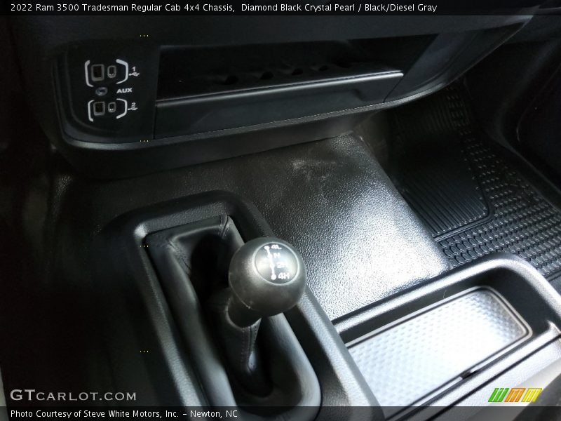 Diamond Black Crystal Pearl / Black/Diesel Gray 2022 Ram 3500 Tradesman Regular Cab 4x4 Chassis