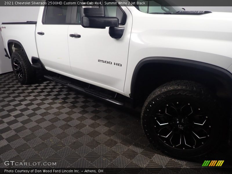 Summit White / Jet Black 2021 Chevrolet Silverado 2500HD Custom Crew Cab 4x4