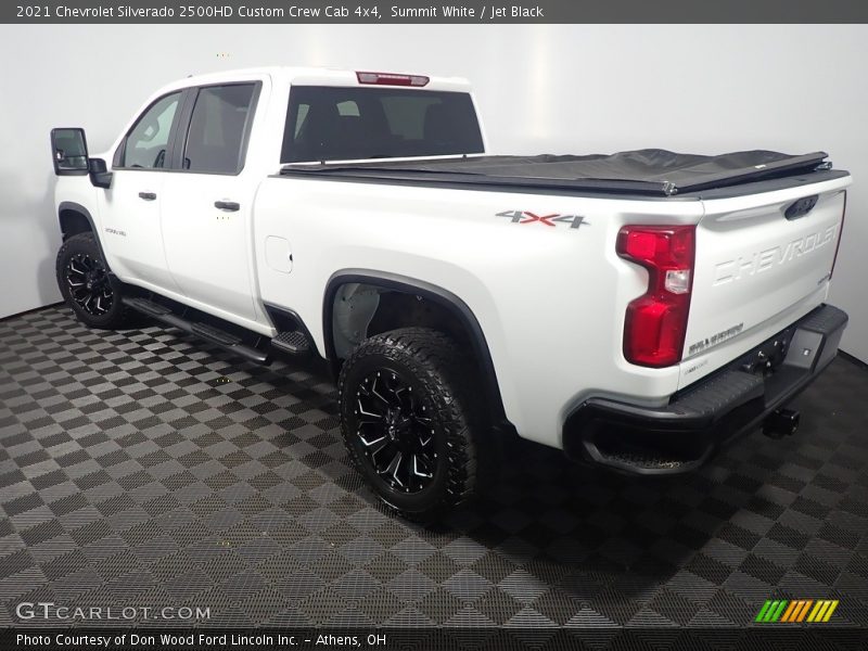 Summit White / Jet Black 2021 Chevrolet Silverado 2500HD Custom Crew Cab 4x4