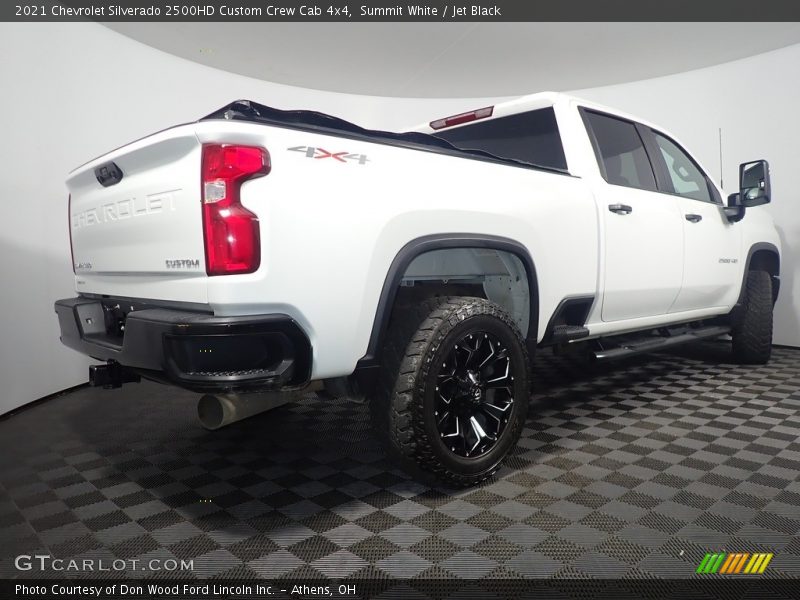 Summit White / Jet Black 2021 Chevrolet Silverado 2500HD Custom Crew Cab 4x4