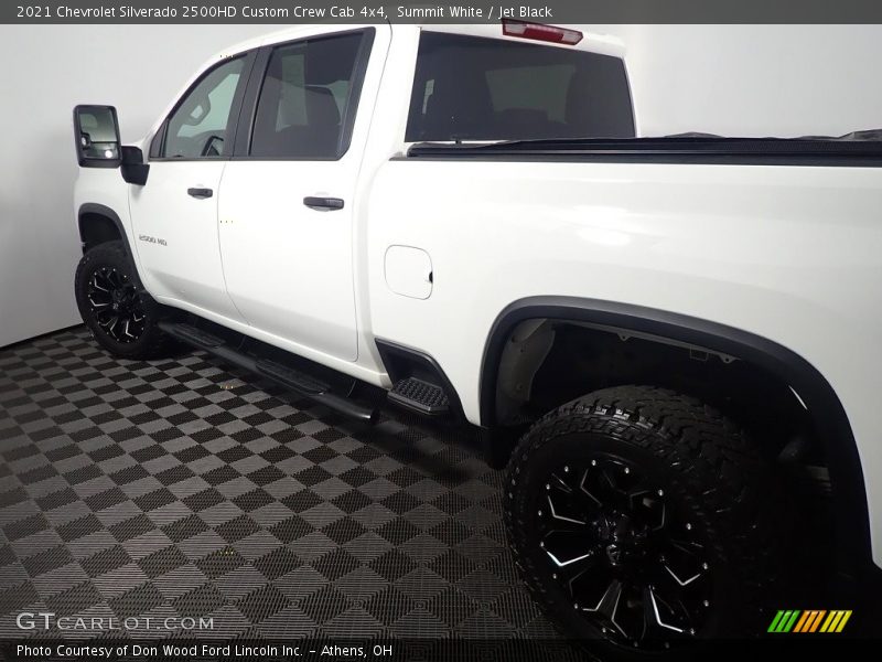 Summit White / Jet Black 2021 Chevrolet Silverado 2500HD Custom Crew Cab 4x4