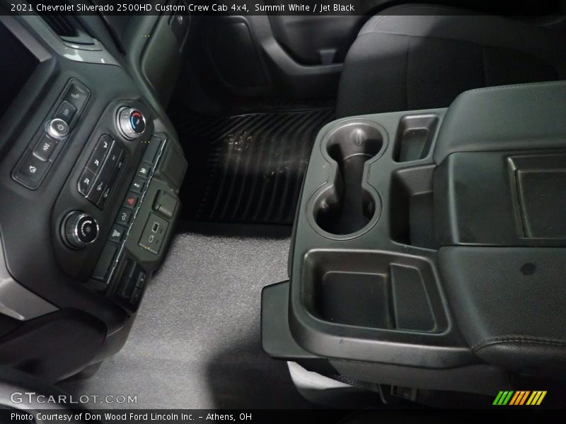 Summit White / Jet Black 2021 Chevrolet Silverado 2500HD Custom Crew Cab 4x4