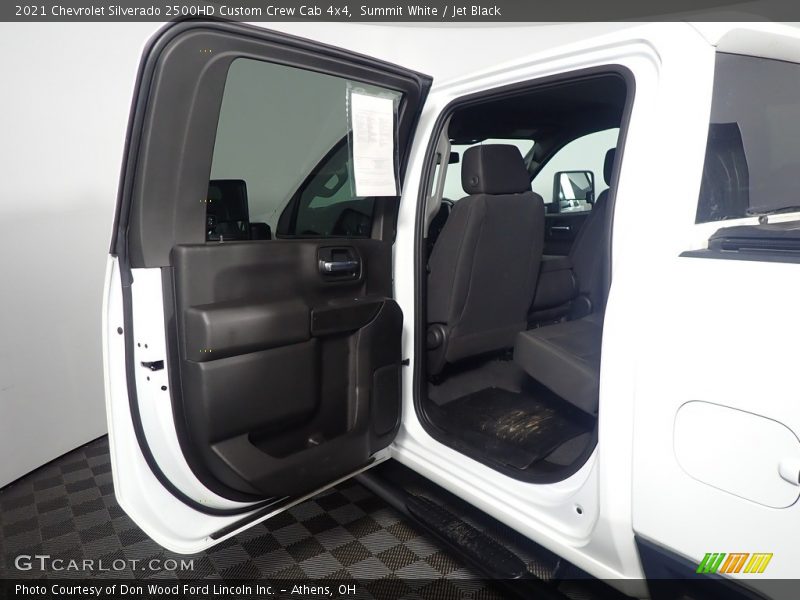 Summit White / Jet Black 2021 Chevrolet Silverado 2500HD Custom Crew Cab 4x4