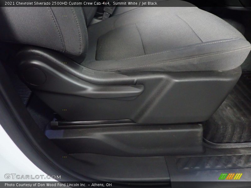 Summit White / Jet Black 2021 Chevrolet Silverado 2500HD Custom Crew Cab 4x4