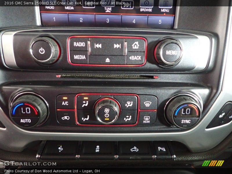 Controls of 2016 Sierra 2500HD SLT Crew Cab 4x4