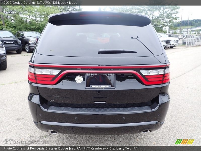 DB Black / Black 2022 Dodge Durango SXT AWD