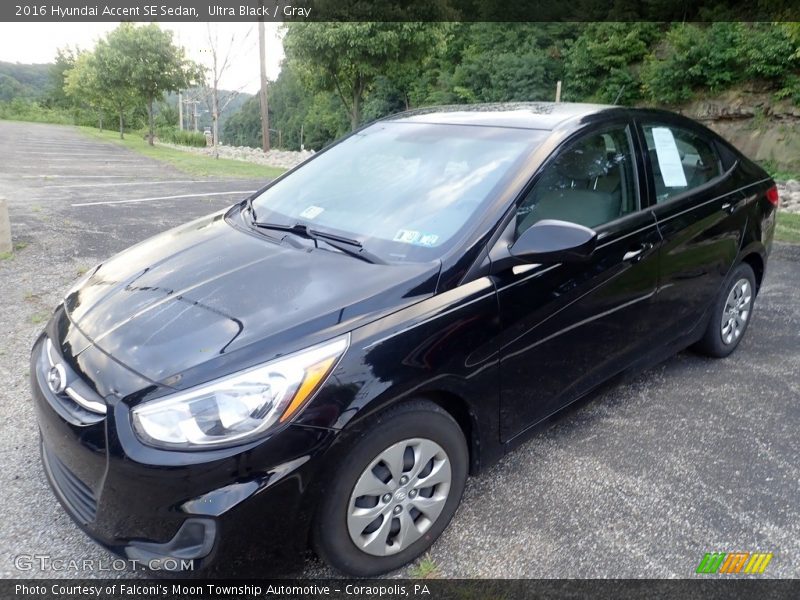 Ultra Black / Gray 2016 Hyundai Accent SE Sedan