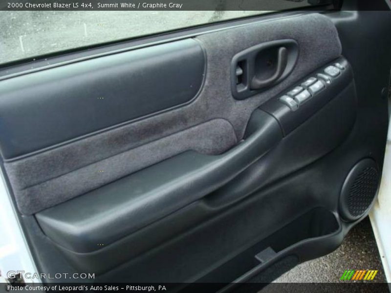 Summit White / Graphite Gray 2000 Chevrolet Blazer LS 4x4