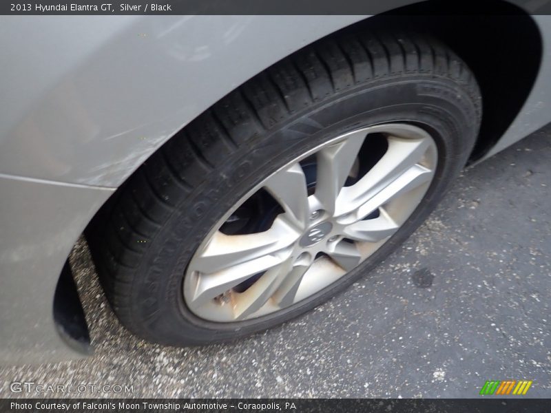 Silver / Black 2013 Hyundai Elantra GT