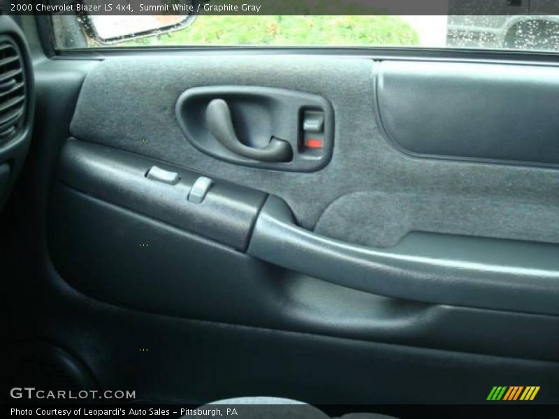 Summit White / Graphite Gray 2000 Chevrolet Blazer LS 4x4