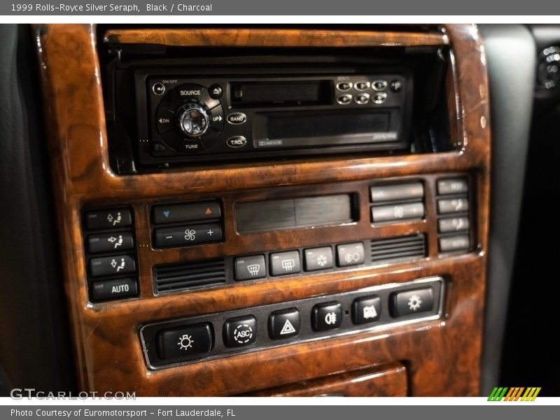 Black / Charcoal 1999 Rolls-Royce Silver Seraph