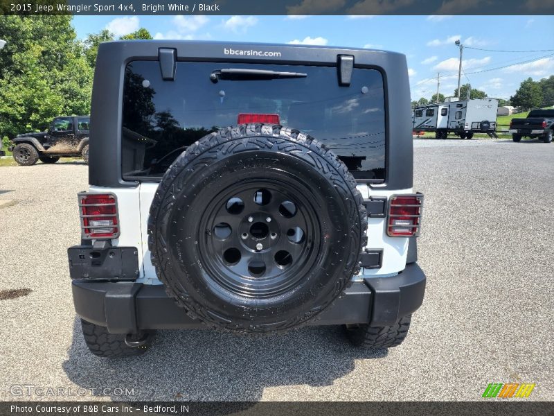 Bright White / Black 2015 Jeep Wrangler Sport 4x4