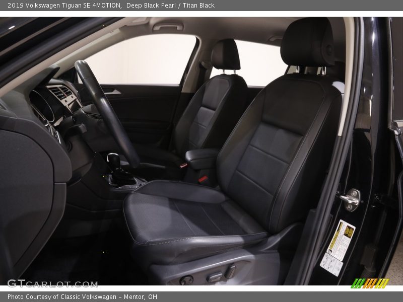 Deep Black Pearl / Titan Black 2019 Volkswagen Tiguan SE 4MOTION