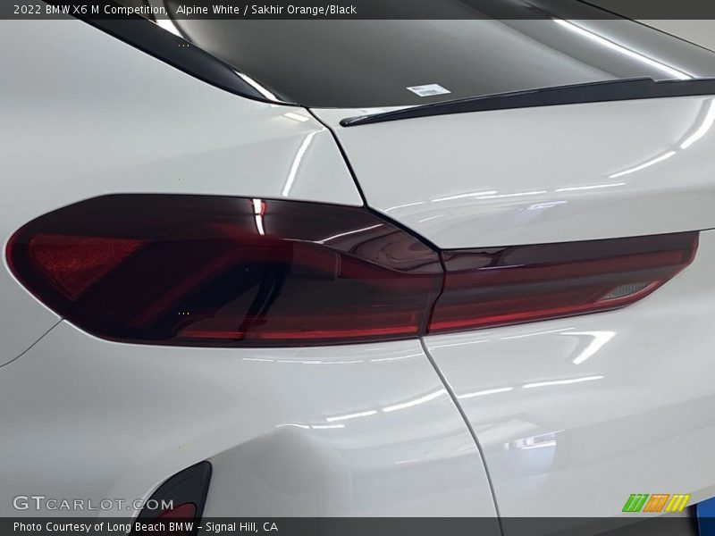 Alpine White / Sakhir Orange/Black 2022 BMW X6 M Competition