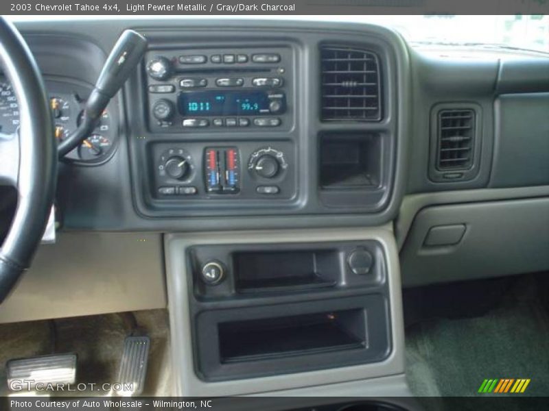 Light Pewter Metallic / Gray/Dark Charcoal 2003 Chevrolet Tahoe 4x4