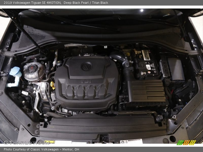 Deep Black Pearl / Titan Black 2019 Volkswagen Tiguan SE 4MOTION