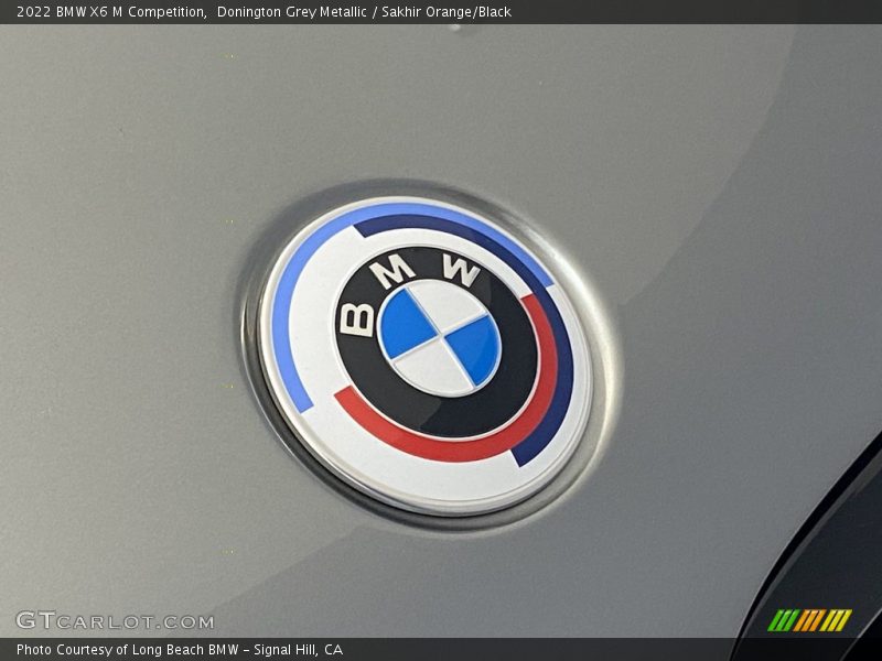 Donington Grey Metallic / Sakhir Orange/Black 2022 BMW X6 M Competition