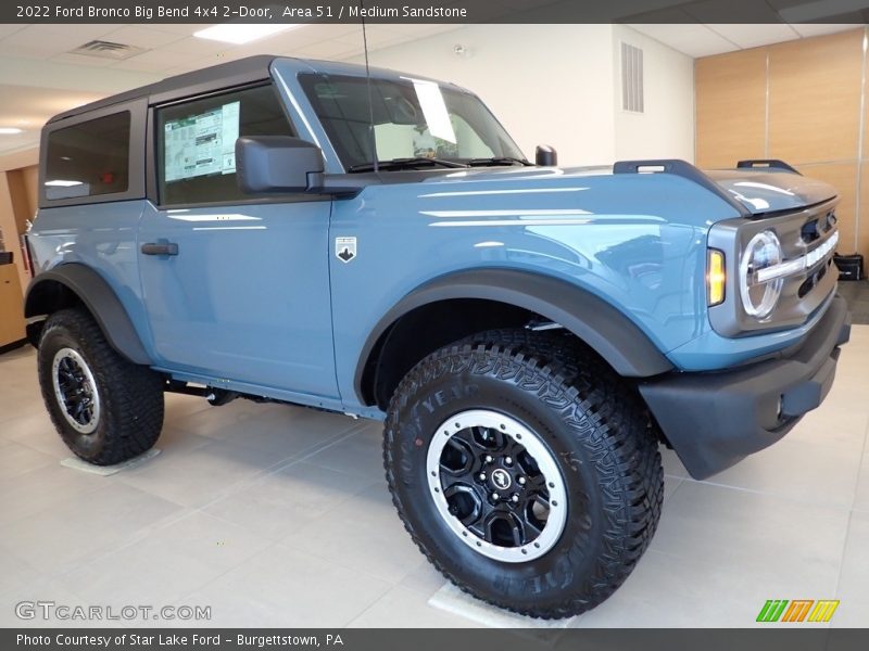 Front 3/4 View of 2022 Bronco Big Bend 4x4 2-Door
