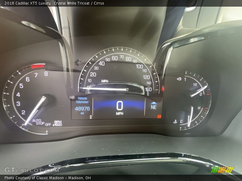 Crystal White Tricoat / Cirrus 2018 Cadillac XT5 Luxury