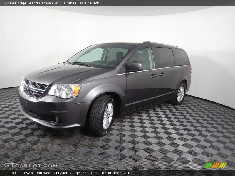 Granite Pearl / Black 2019 Dodge Grand Caravan SXT