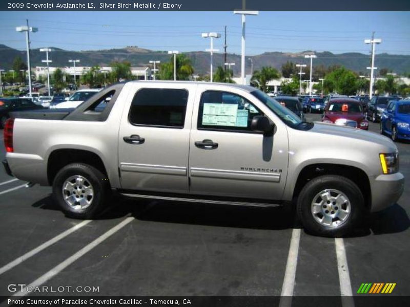 Silver Birch Metallic / Ebony 2009 Chevrolet Avalanche LS