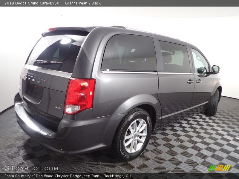 Granite Pearl / Black 2019 Dodge Grand Caravan SXT