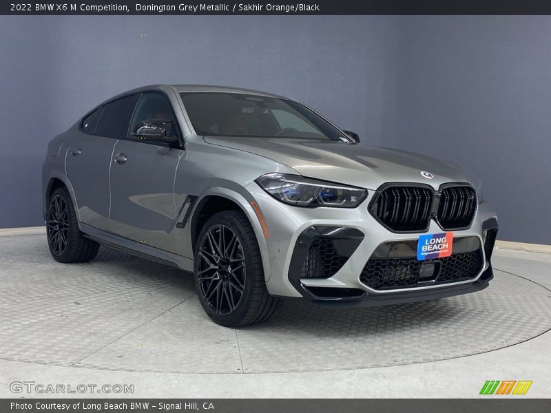 Front 3/4 View of 2022 X6 M Competition
