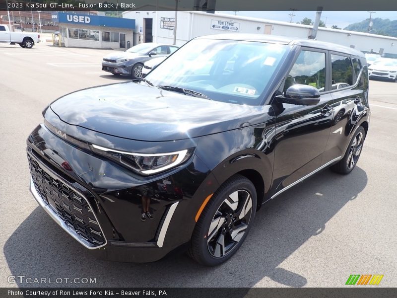 Front 3/4 View of 2023 Soul GT-Line