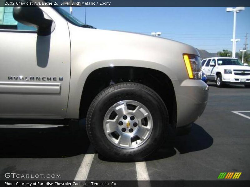 Silver Birch Metallic / Ebony 2009 Chevrolet Avalanche LS