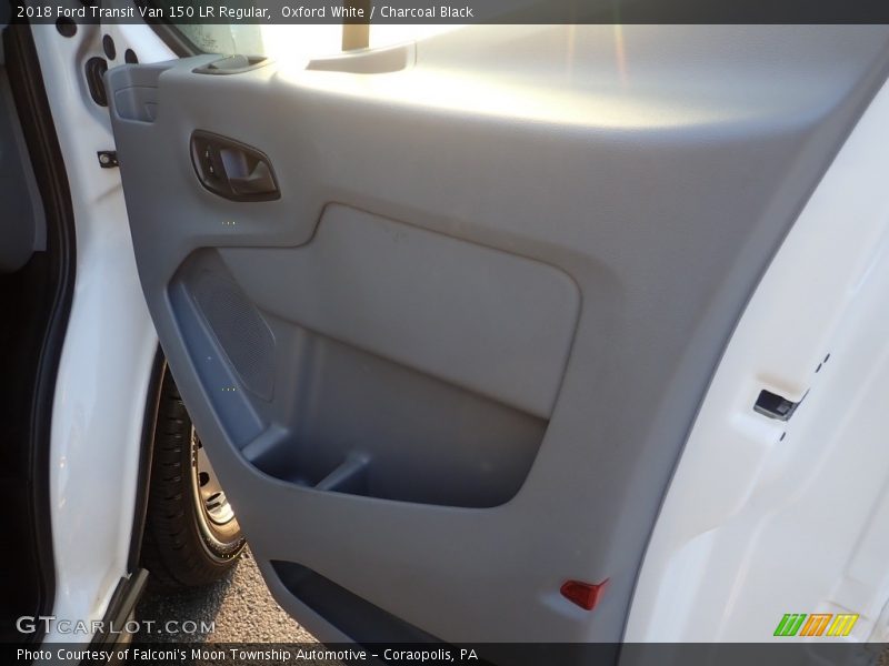 Oxford White / Charcoal Black 2018 Ford Transit Van 150 LR Regular