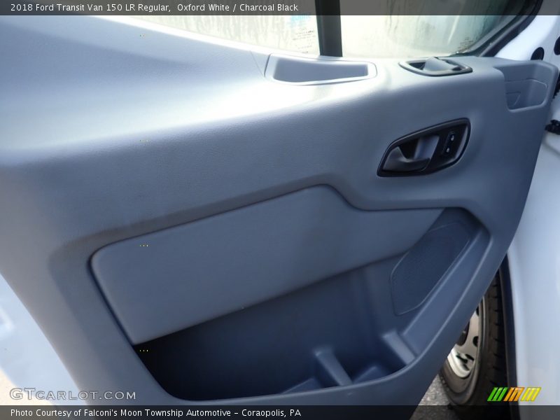 Oxford White / Charcoal Black 2018 Ford Transit Van 150 LR Regular