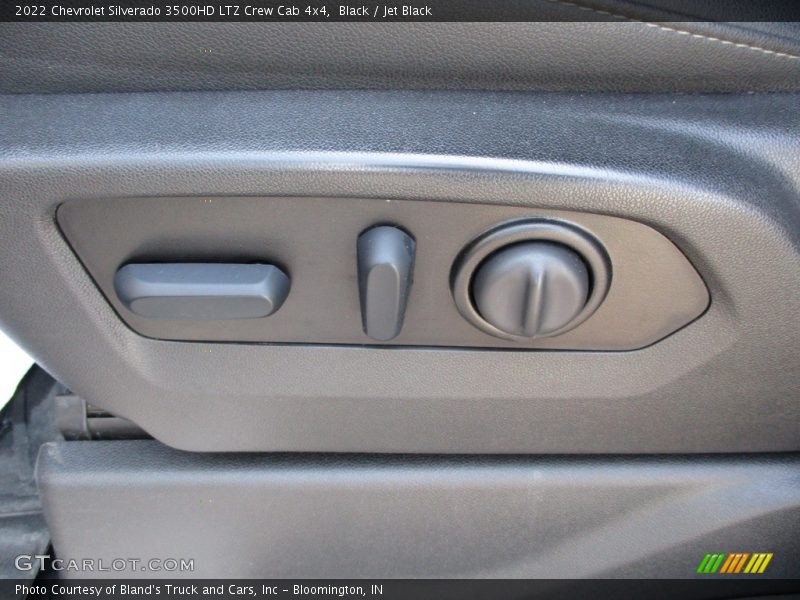 Black / Jet Black 2022 Chevrolet Silverado 3500HD LTZ Crew Cab 4x4