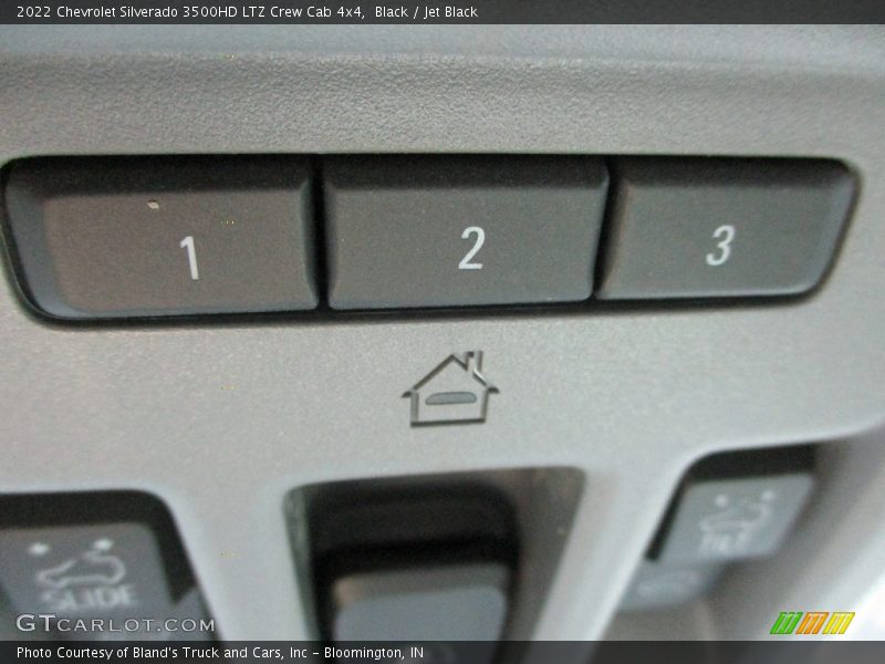 Black / Jet Black 2022 Chevrolet Silverado 3500HD LTZ Crew Cab 4x4