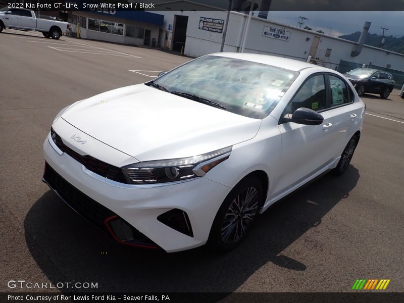 Snow White Pearl / Black 2022 Kia Forte GT-Line