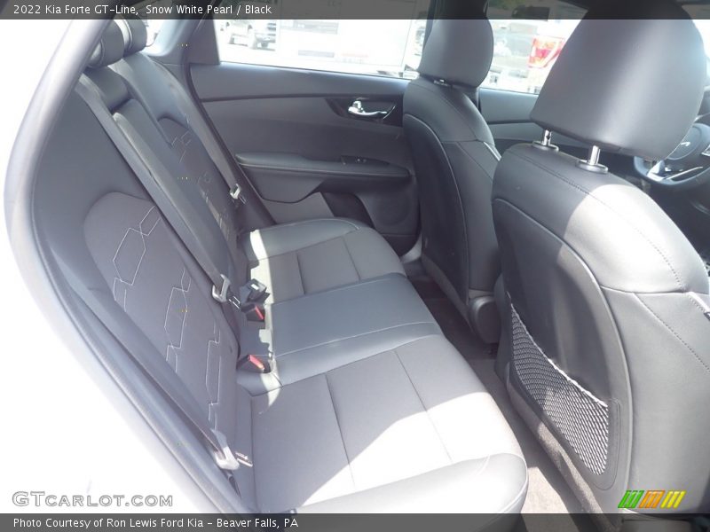 Snow White Pearl / Black 2022 Kia Forte GT-Line